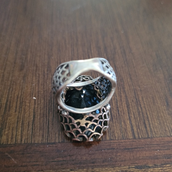 CasualWomen'sRing - Picture 3 of 7